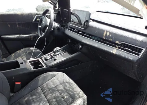 2023 Mitsubishi Outlander Se 2.5 2Wd/Se Black Edition 2Wd/Se Special Edition 2Wd from USA, damaged, VIN JA4J3UA81PZ007966